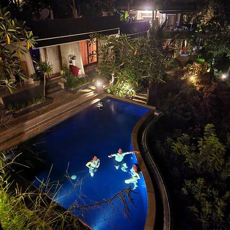 Bagus Ink Surf Camp Hostel Uluwatu  Exterior photo